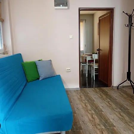 Apartment E2
